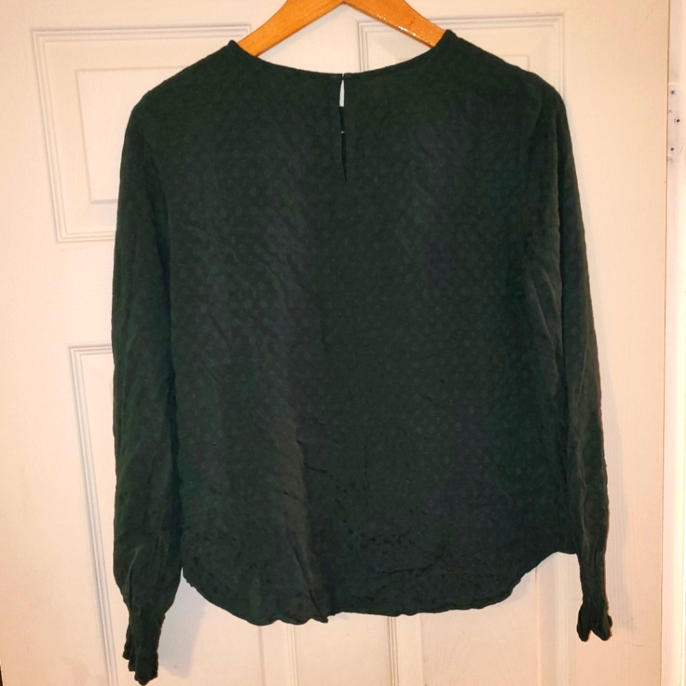 H&M Top - Picture 2 of 2